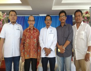 Ketgam : ketua inkindo sultra bersama anggota dan bakal calon ketua  dewan pengurus nasional inkindo / foto gers 
