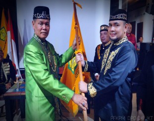 ). Ketua Umum, Dewan Pimpinan Pusat PFKPM, Haji Firman Muntaco memberikan mandat kepada Wanda Hernawan sebagai Ketua DPD PFKPM DKI Jakarta.