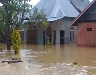 Ketgam : Rumah warga yang terendam Banjir