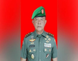 Letjen TNI Ganip Warsito